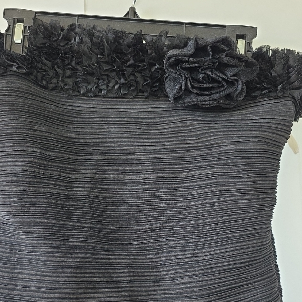 Black Ruffled Strapless Bodycon Dress NWOT - Picture 2 of 5